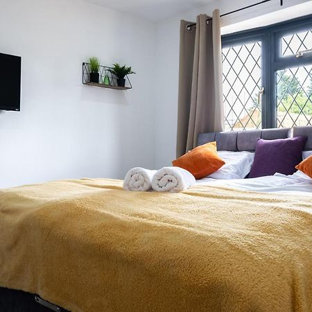 7 Guests - 4 Bedroom - Free Wi-Fi - קטרינג מראה חיצוני תמונה