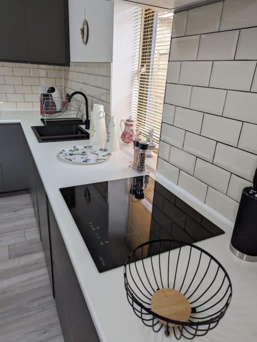 7 Guests - 4 Bedroom - Free Wi-Fi - קטרינג מראה חיצוני תמונה