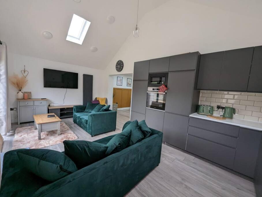 7 Guests - 4 Bedroom - Free Wi-Fi - קטרינג מראה חיצוני תמונה