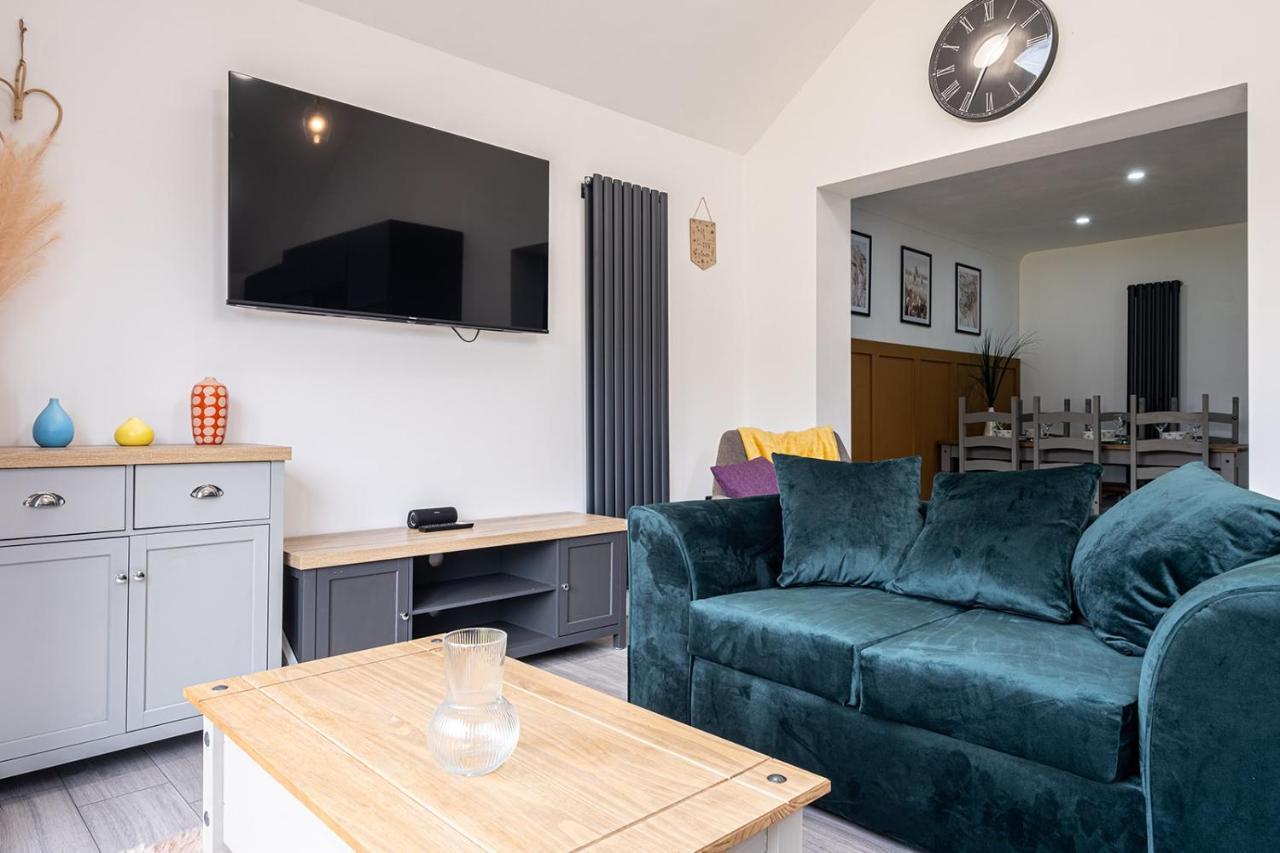 7 Guests - 4 Bedroom - Free Wi-Fi - קטרינג מראה חיצוני תמונה