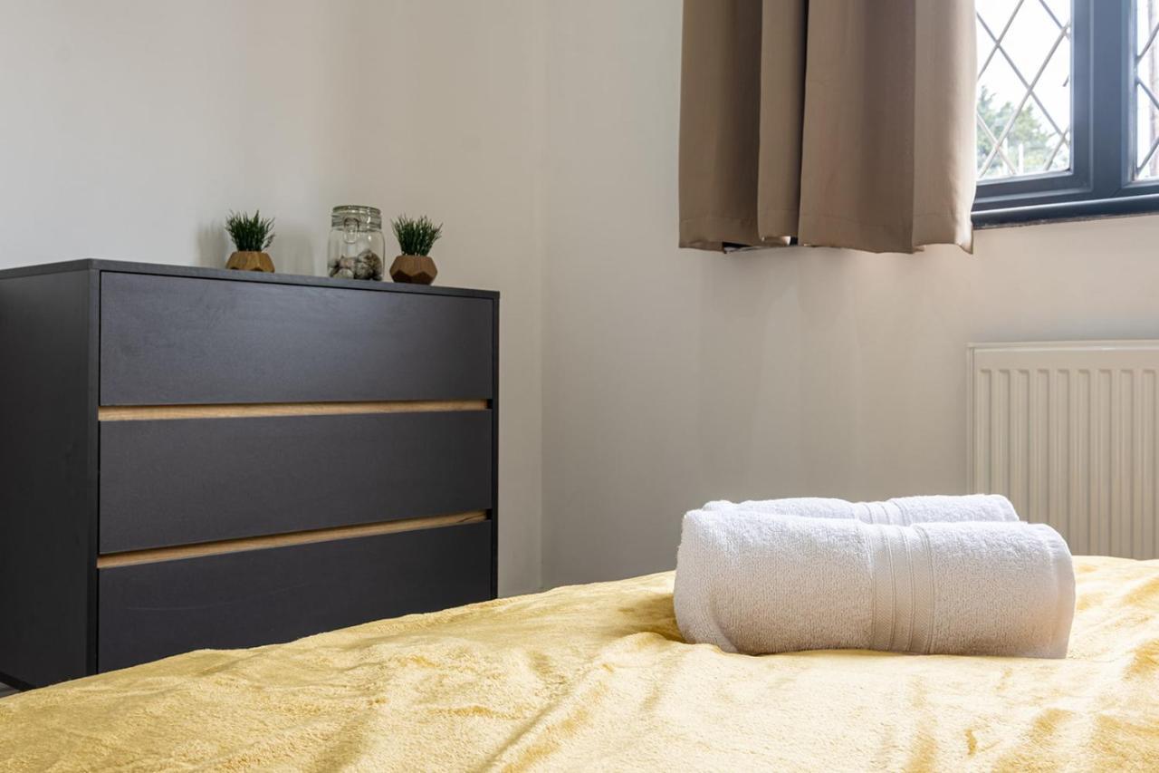 7 Guests - 4 Bedroom - Free Wi-Fi - קטרינג מראה חיצוני תמונה