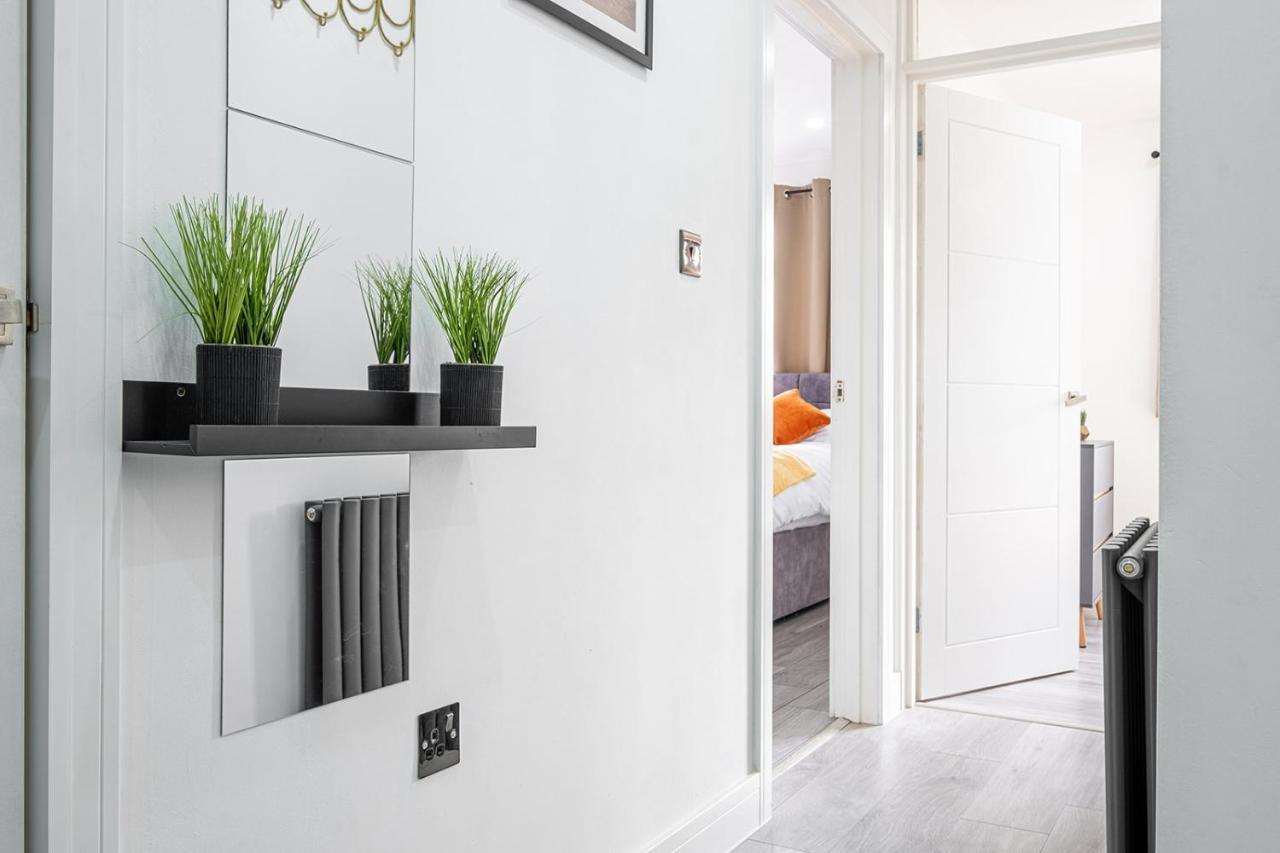 7 Guests - 4 Bedroom - Free Wi-Fi - קטרינג מראה חיצוני תמונה