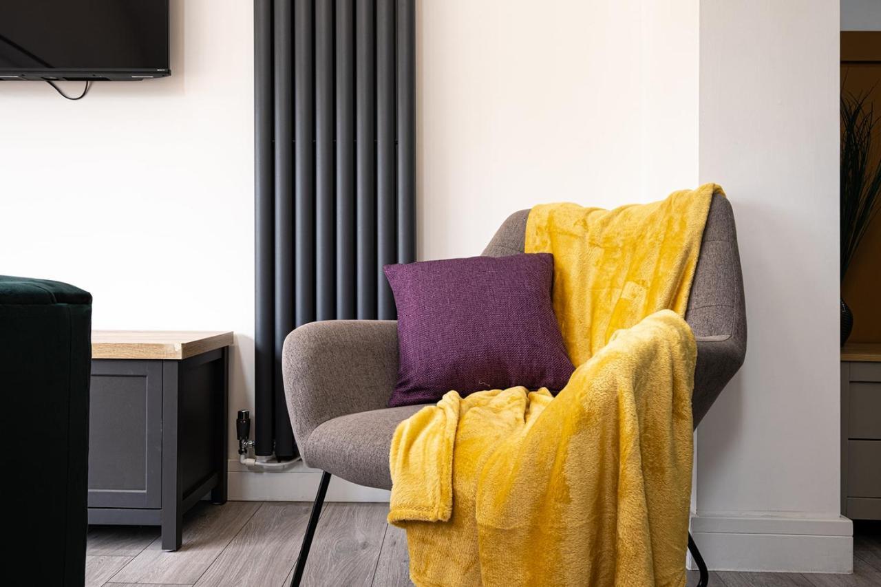 7 Guests - 4 Bedroom - Free Wi-Fi - קטרינג מראה חיצוני תמונה