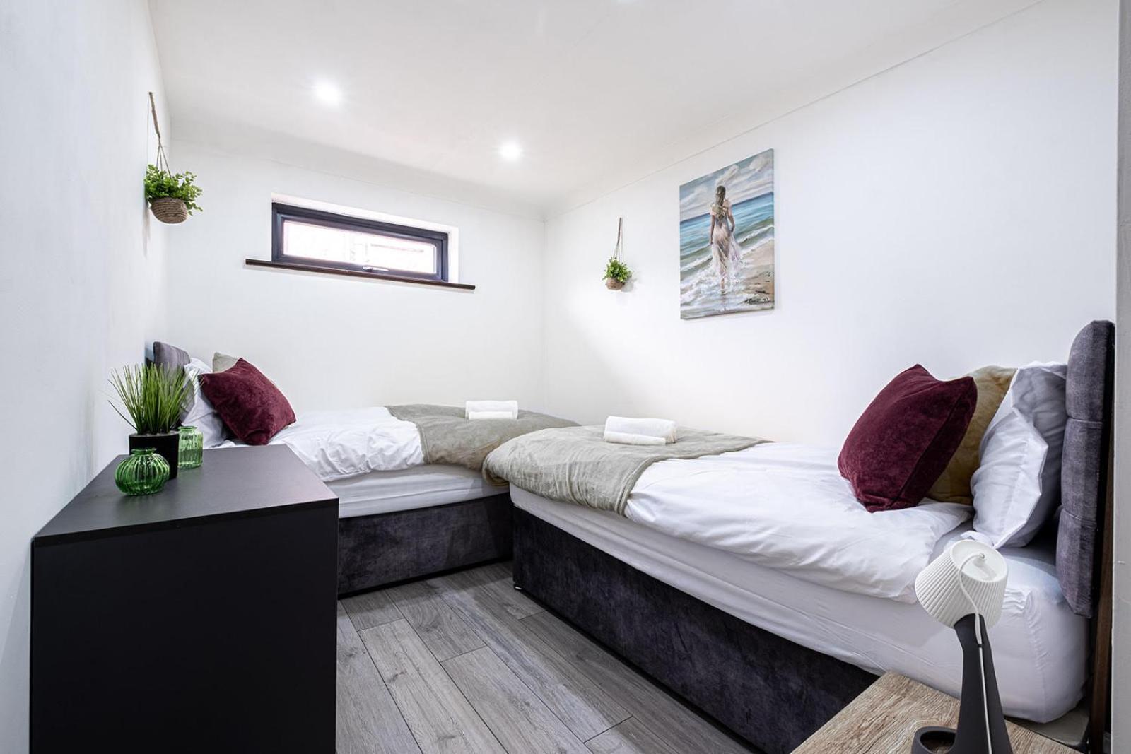 7 Guests - 4 Bedroom - Free Wi-Fi - קטרינג מראה חיצוני תמונה